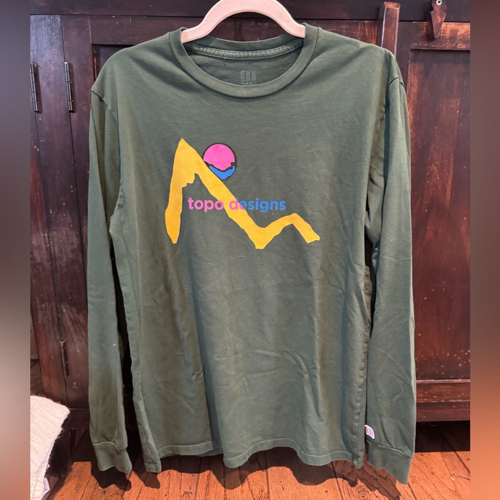 Topo Designs Green Long Sleeve Tee. Size Medium
